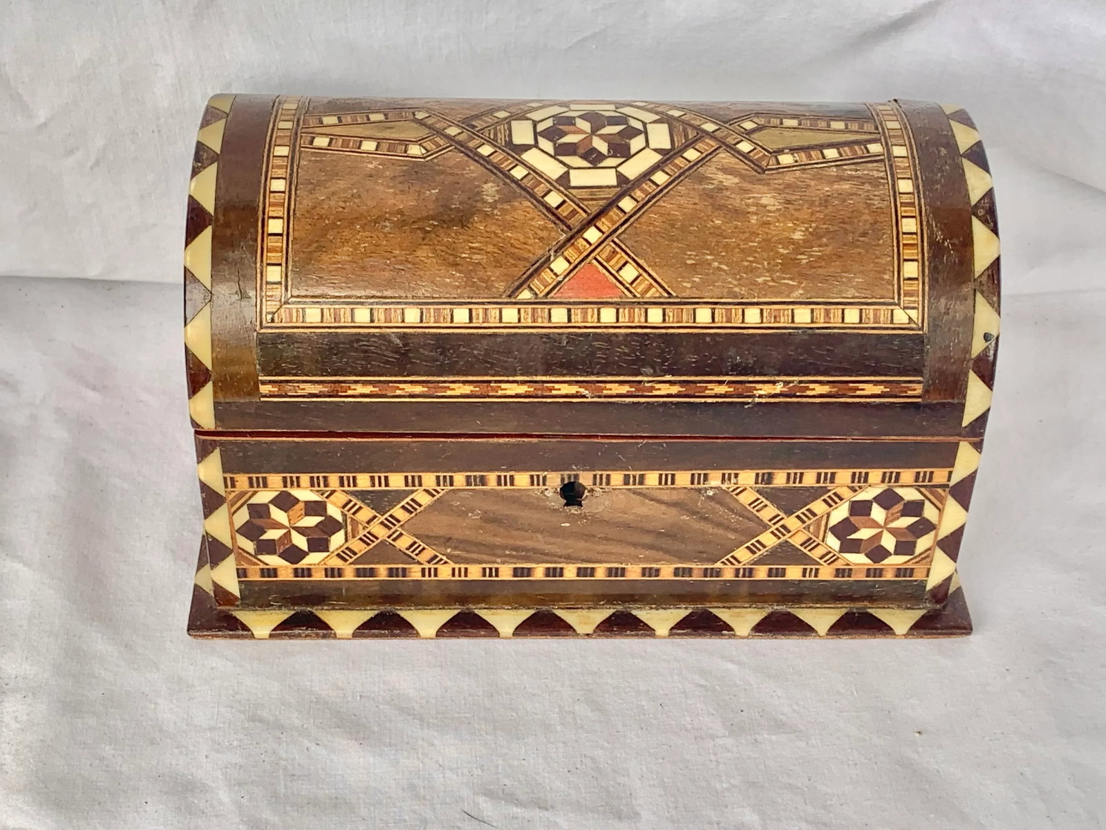 Vintage Inlaid Mother of Pearl and Wooden Trunk - 4