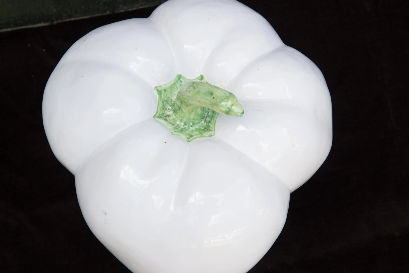 1970s Large White Ceramic Pepper - 4