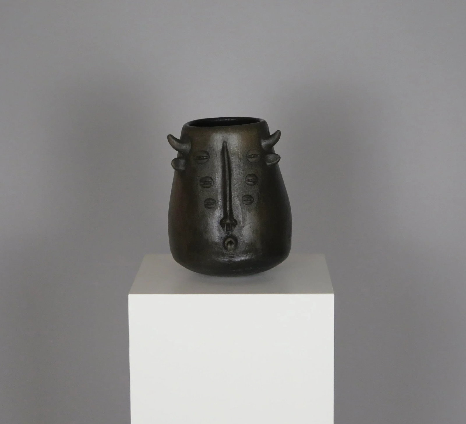 Vintage Black Clay Six-Eyed Minotaur Vessel - 2