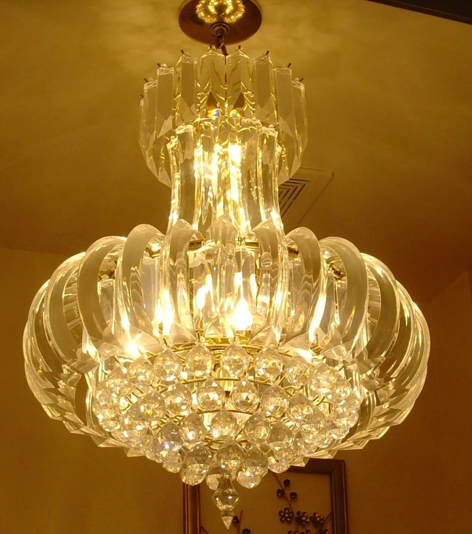 1970s Contemporary Lucite and Metal Chandelier - 2