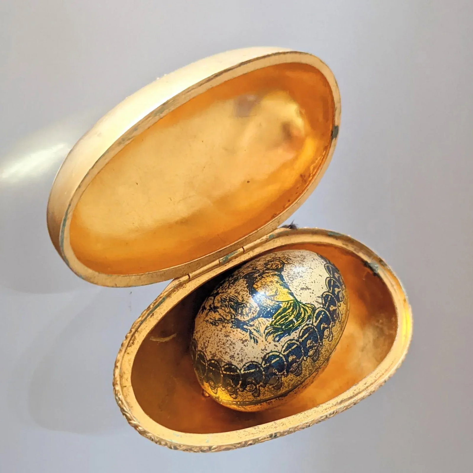 1940s Brass Egg Trinket Box Ormulu Trimmed Surprise Inside - 2