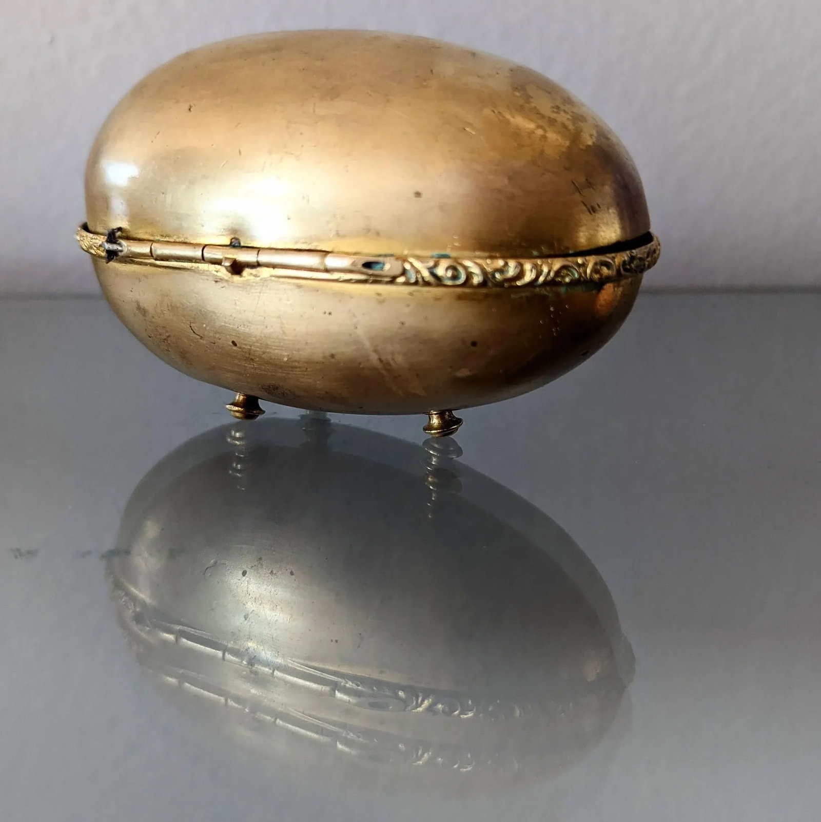 1940s Brass Egg Trinket Box Ormulu Trimmed Surprise Inside - 4