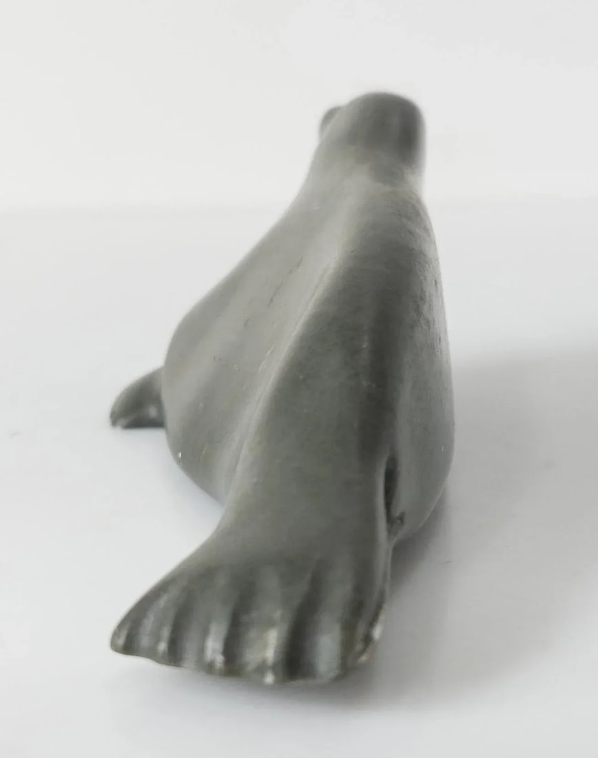 Native American Indian Inuit Serpentine Seal Carving - 4