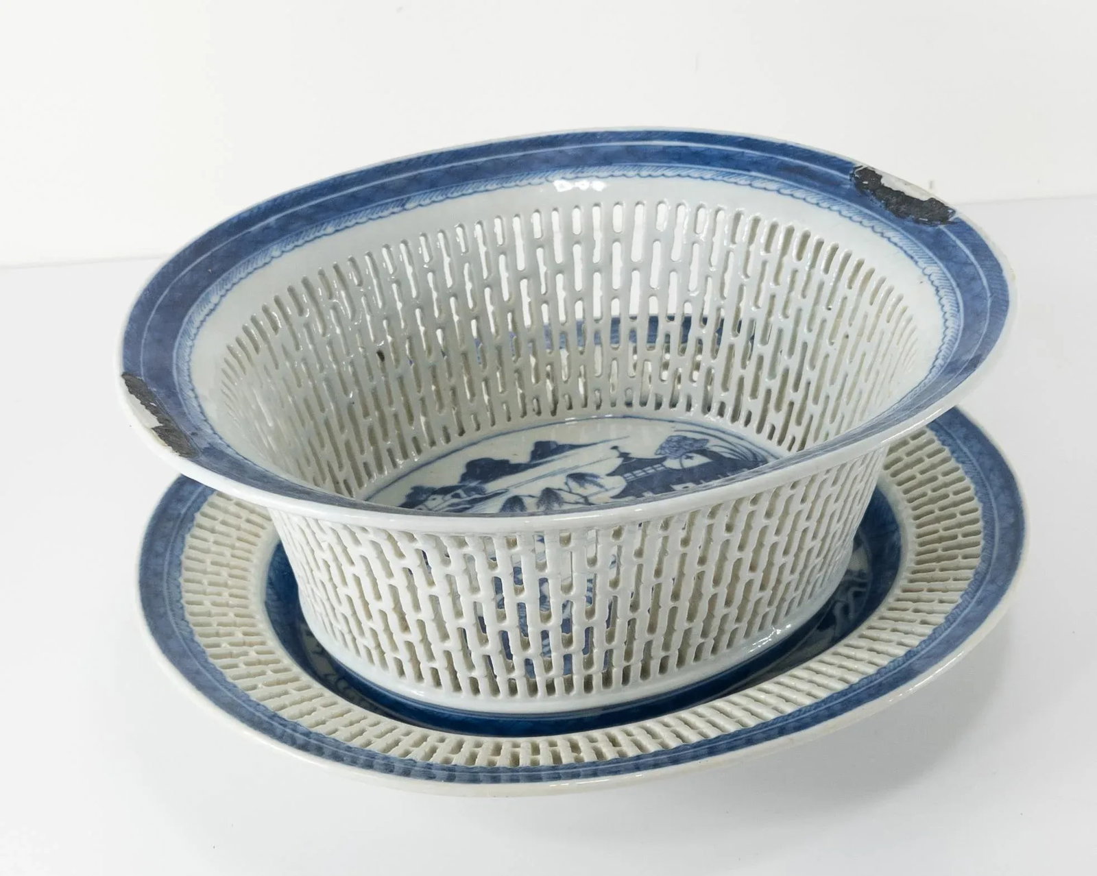 Chinese Export Chinoiserie Blue and White Basket and Tray - 13