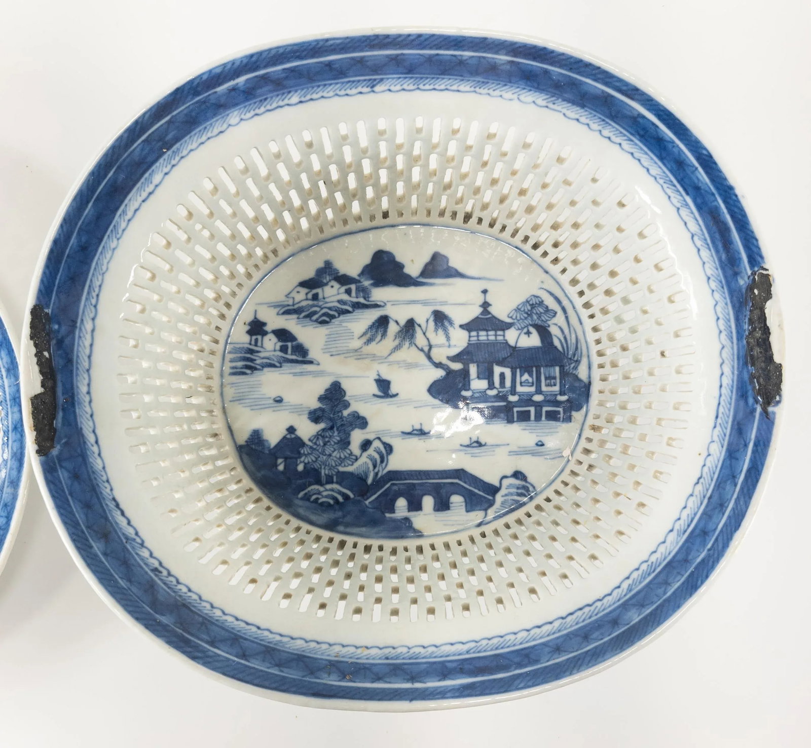 Chinese Export Chinoiserie Blue and White Basket and Tray - 8
