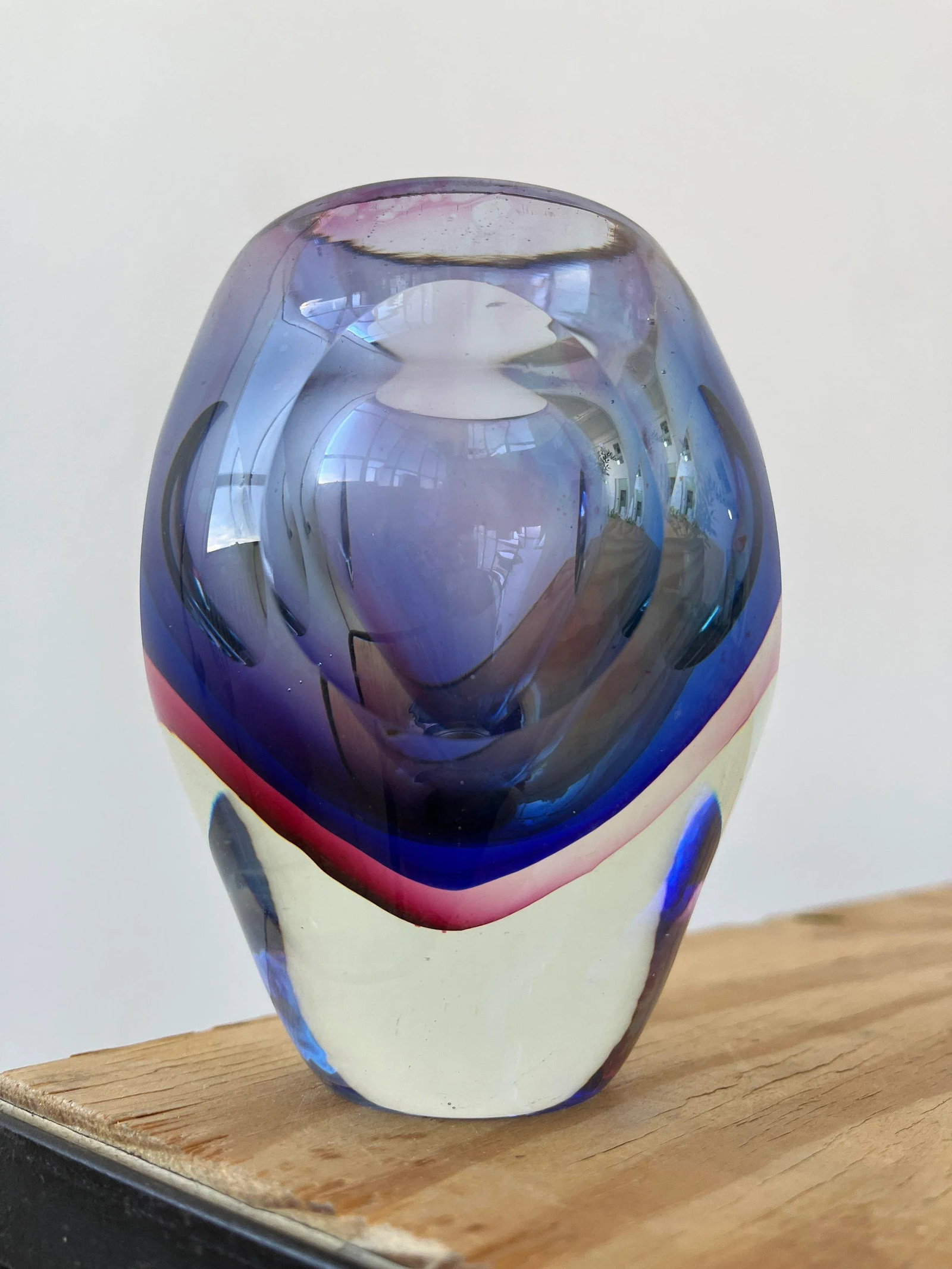 Circa 1960s Vintage Ombre Murano Sommersi Series Faceted Bulb Vase, Attributed to Flavio Poli - 2