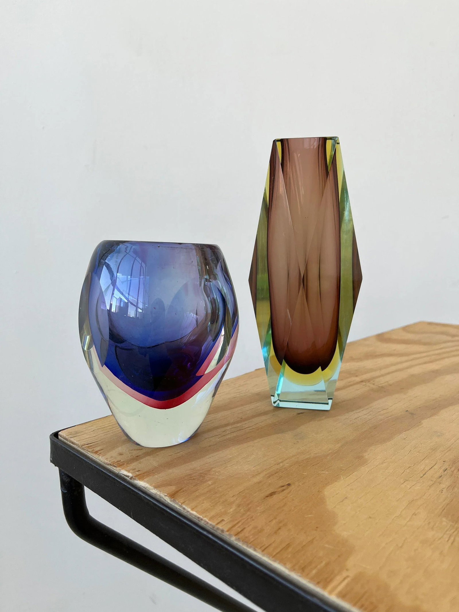 Circa 1960s Vintage Ombre Murano Sommersi Series Faceted Bulb Vase, Attributed to Flavio Poli - 4