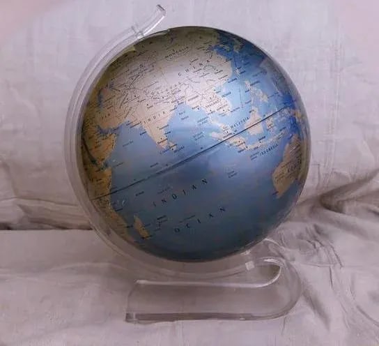 Vintage Replogle Diamond Marquise Series Globe on Lucite Stand - 5