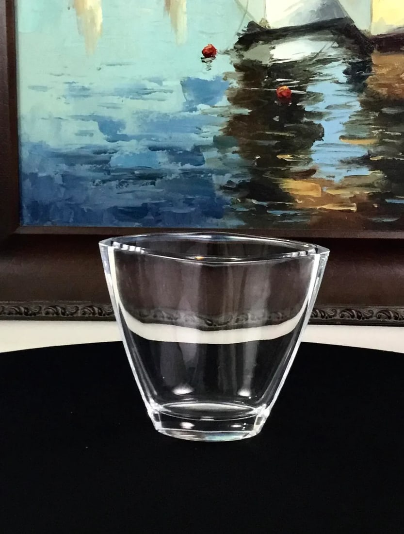 Modern Tiffany & Co. Crystal Vase - 2