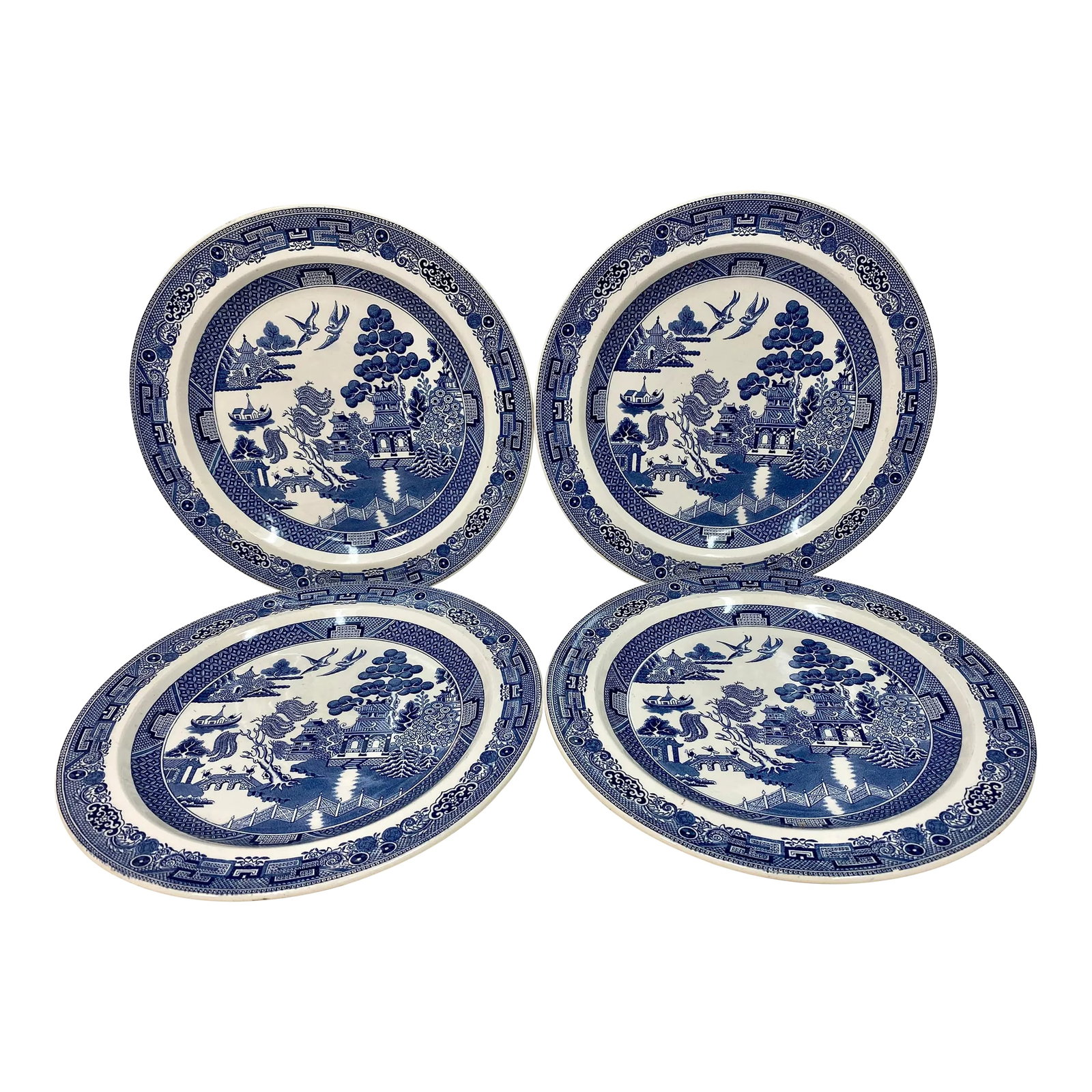 Set of 4 Antique Wedgwood Blue Willow Dinner Plates Made in England: Antique Wedgwood Willow Set of 4 Plates From England. Blue Willow china has been produced by Wedgwood over several centuries. The popularity of Willow pattern china exploded in the post war period,