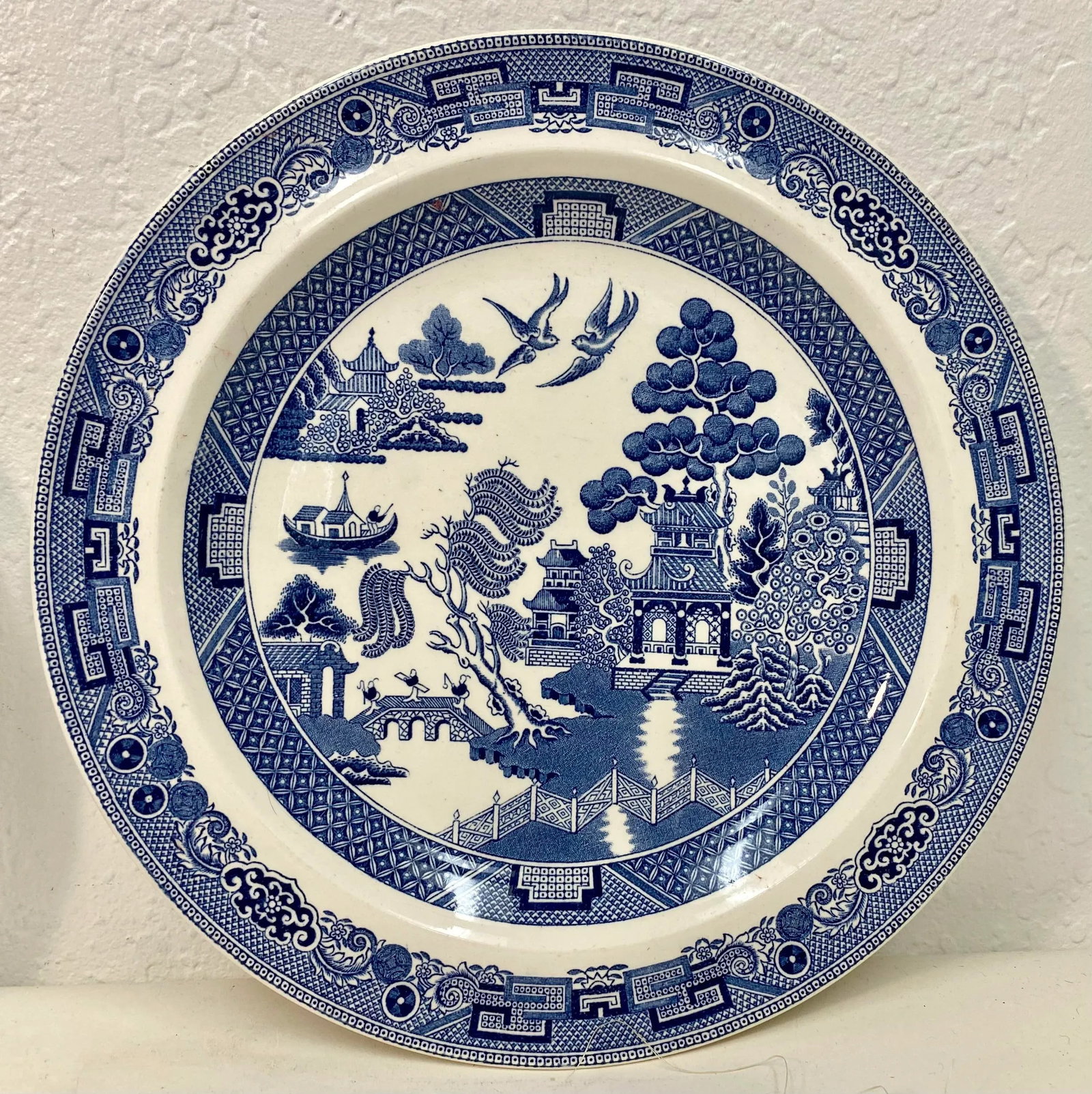 Set of 4 Antique Wedgwood Blue Willow Dinner Plates Made in England - 3