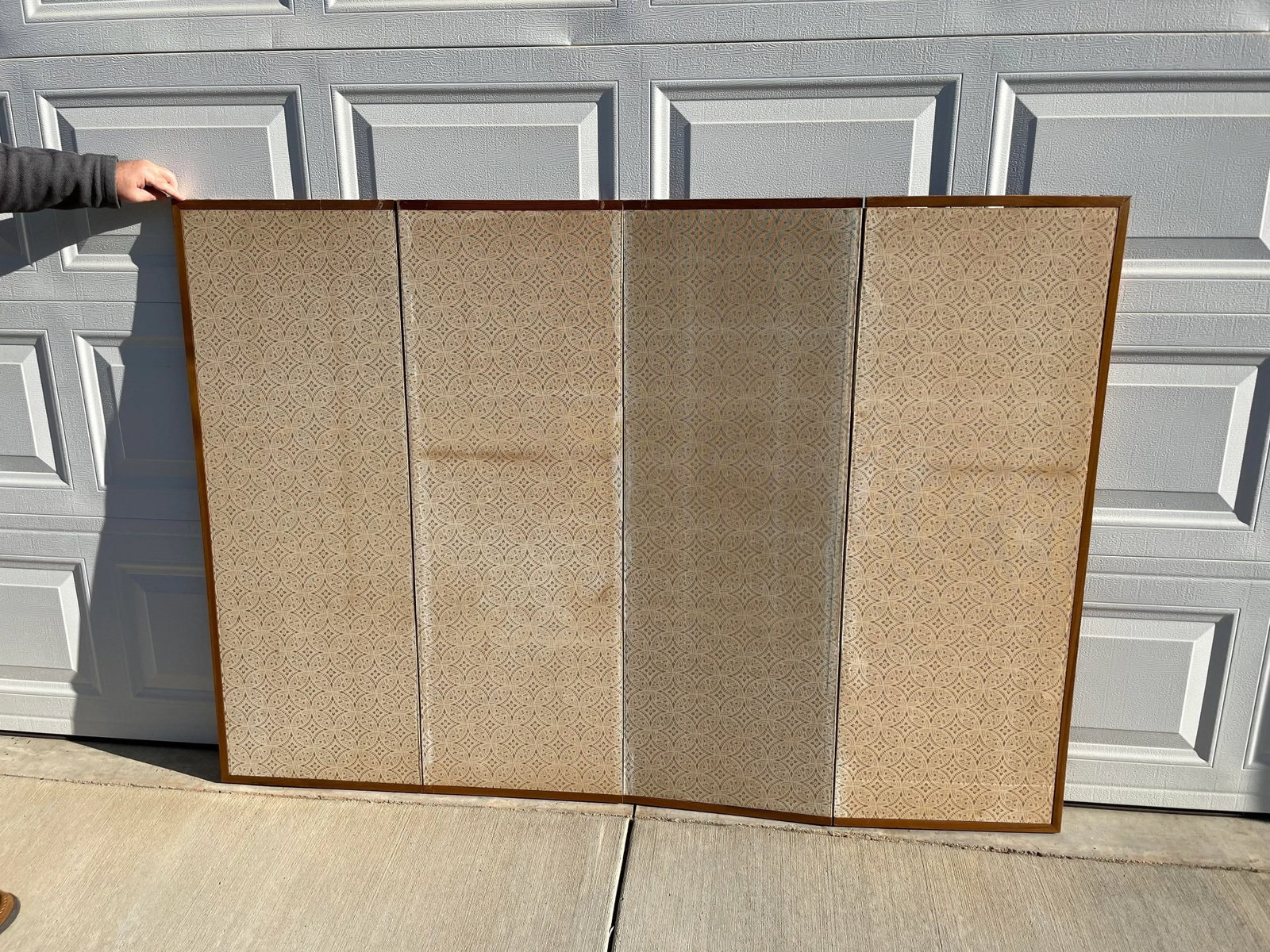 1940s Byobu Four Panel Japanese Screens Depicting Waterfall, Mountain, and Cherry Blossom Trees - 10