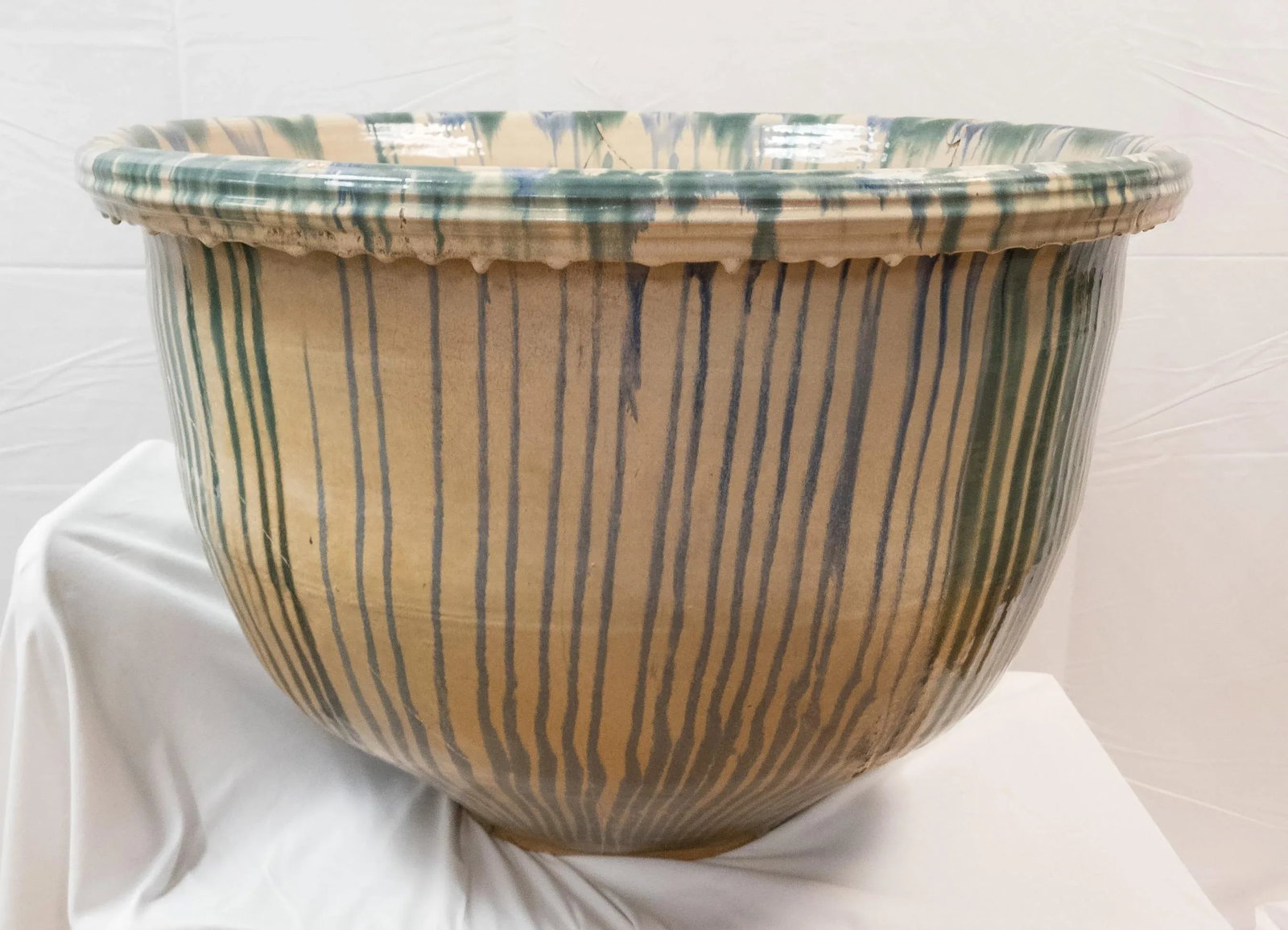 Massive 19th Century Japanese Shigaraki Glazed Kettle Planter - 2