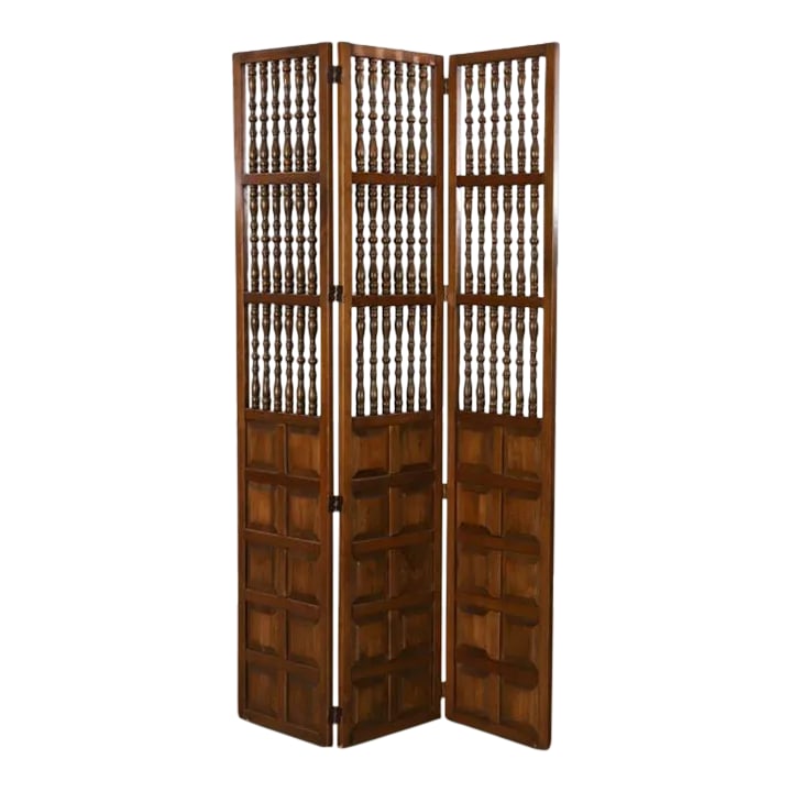 Mid Century Modern Walnut 3-Panel Room Divider With Spindle and Panel Details: Mid Century Modern Walnut 3-Panel Room Divider. Turned Spindle and Paneled Details. Excellent condition with light wear to wood finish and some scuffs to the base consistent with age and use. One of t
