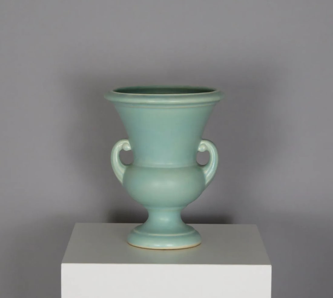 1930s Turquoise 'Haeger' Amphora Vase - 7