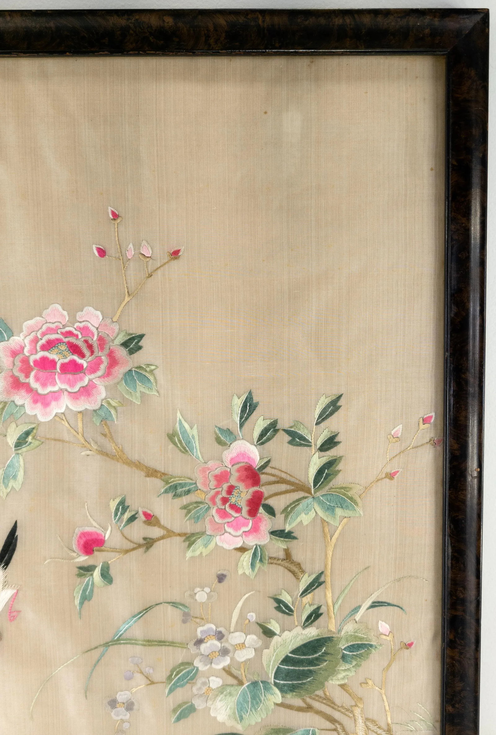 Early 20th Century Chinese Colorful Chinoiserie Embroidered Silk Textile Panel - 3