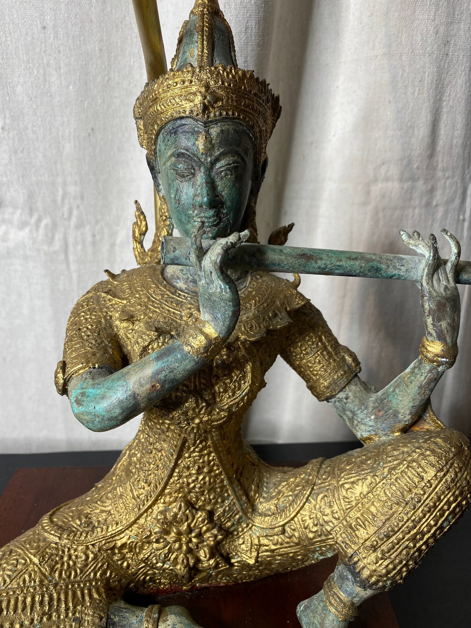 Vintage Asian James Mont Style Gilt Metal Asian Deity Lamp. - 2