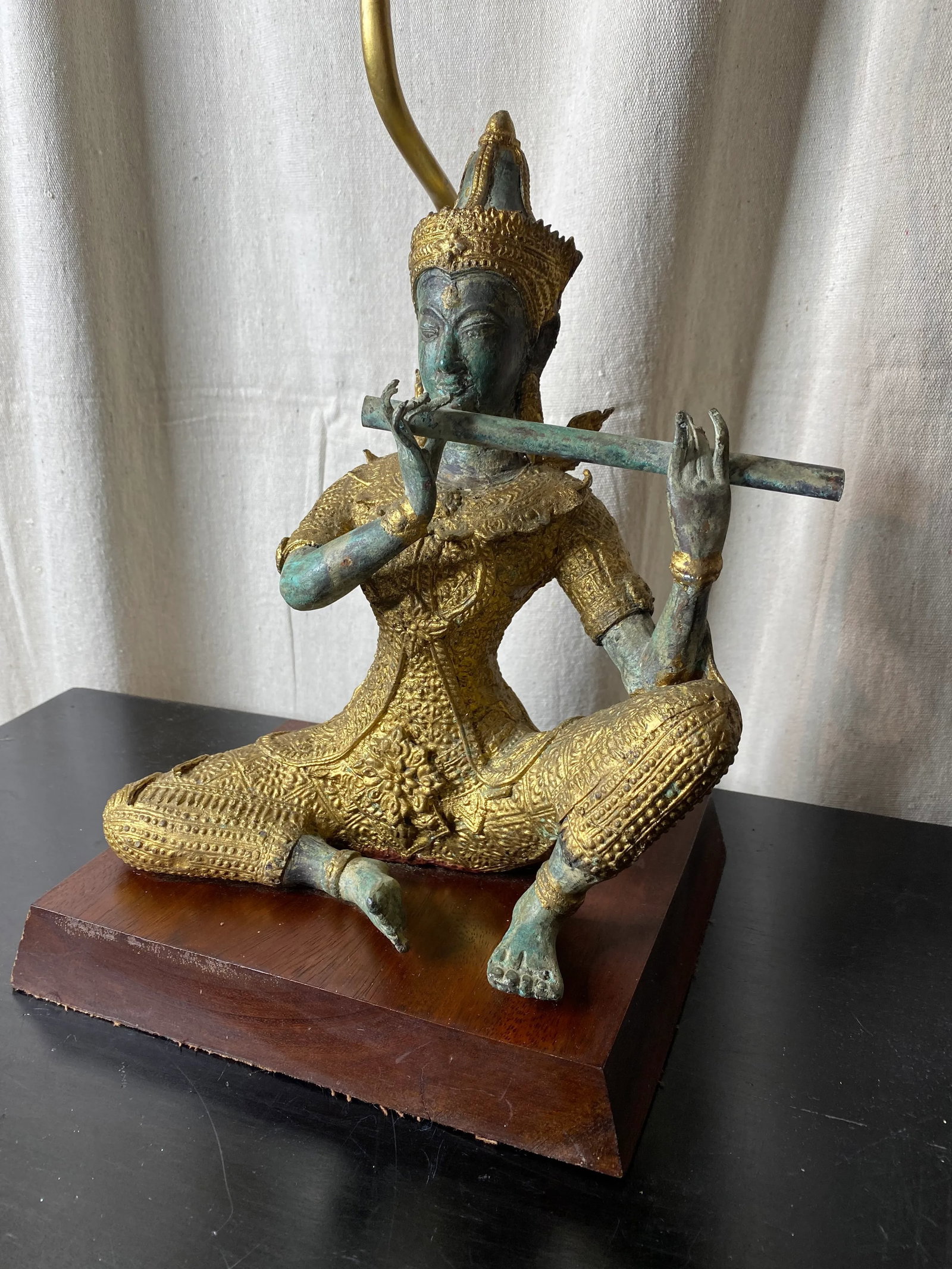 Vintage Asian James Mont Style Gilt Metal Asian Deity Lamp. - 3