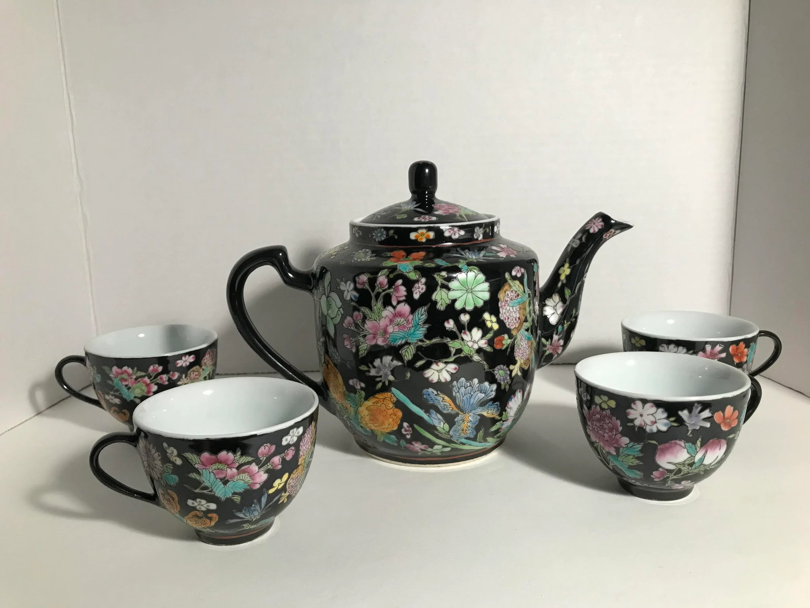 Vintage Chinese Famille Noire Porcelain Hand Painted Tea Set Teapot & 4 Cups - 10
