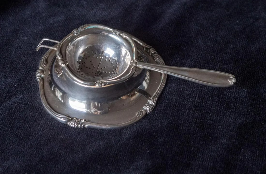 1960's Peruvian Sterling Silver Tea Strainer and Bowl Nouveau Pattern- 2 Pieces - 10