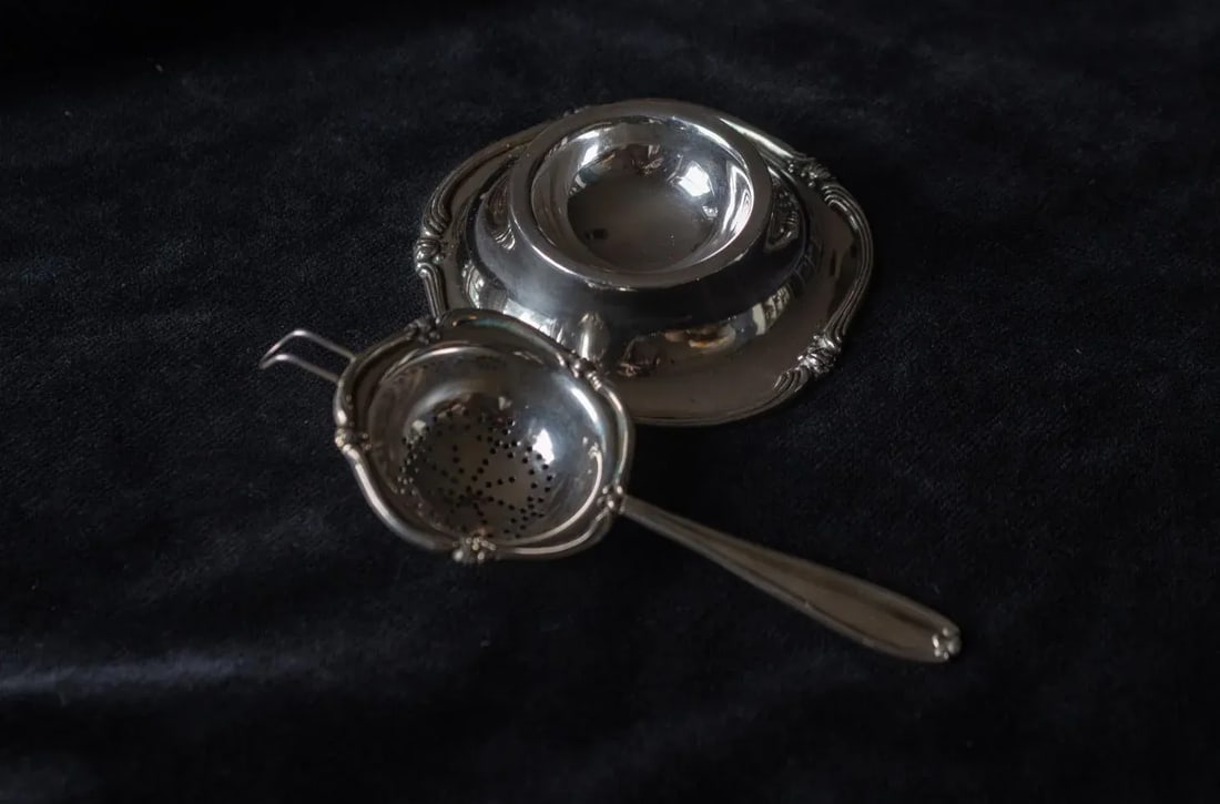 1960's Peruvian Sterling Silver Tea Strainer and Bowl Nouveau Pattern- 2 Pieces - 8