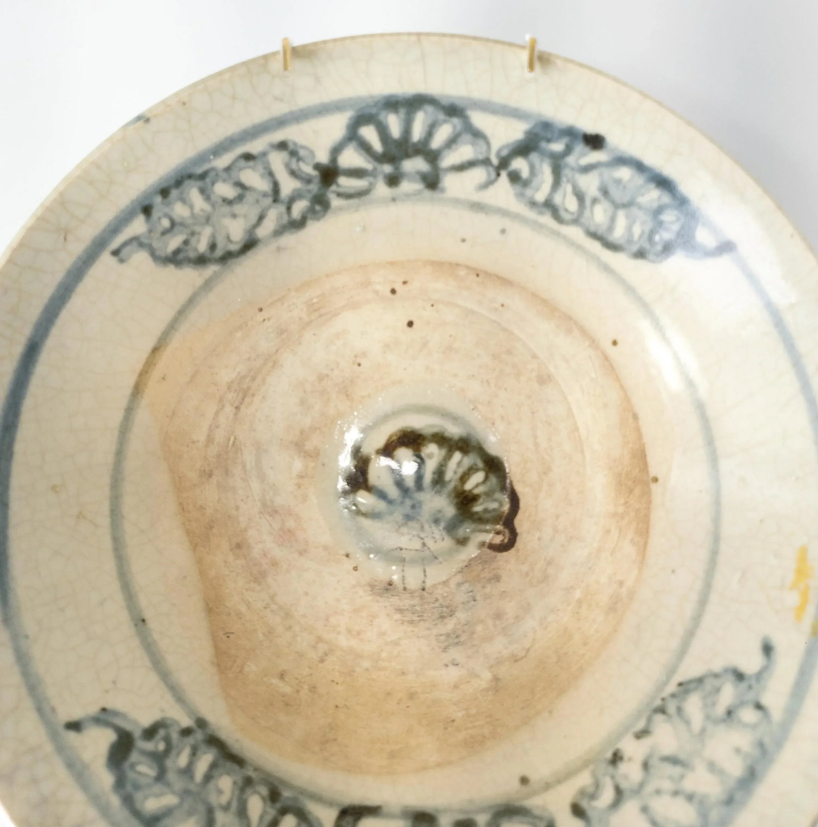 19th or 20th Century Chinese Provincial Decorative Blue and White Wall Plate - 2