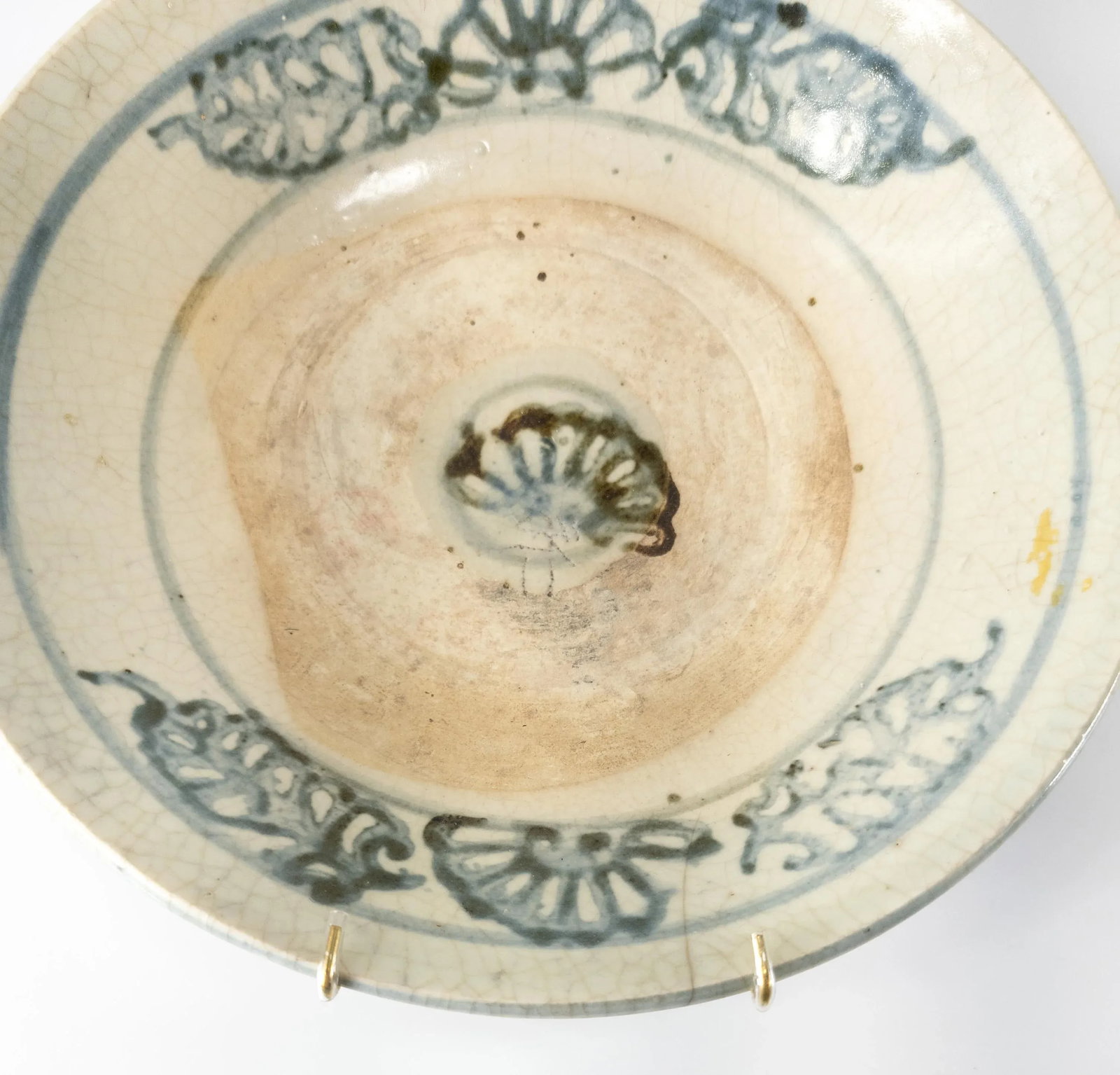 19th or 20th Century Chinese Provincial Decorative Blue and White Wall Plate - 3