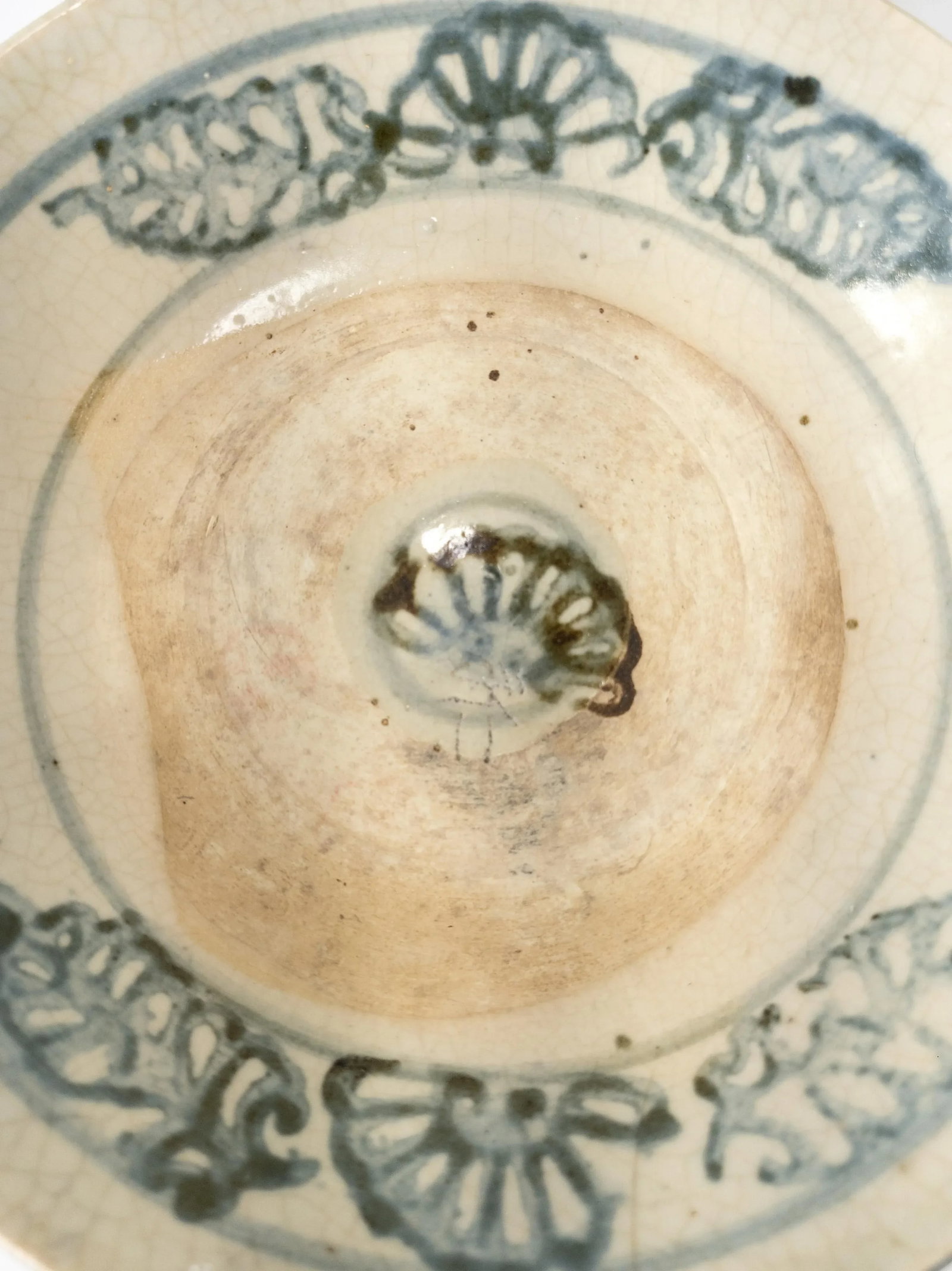 19th or 20th Century Chinese Provincial Decorative Blue and White Wall Plate - 4