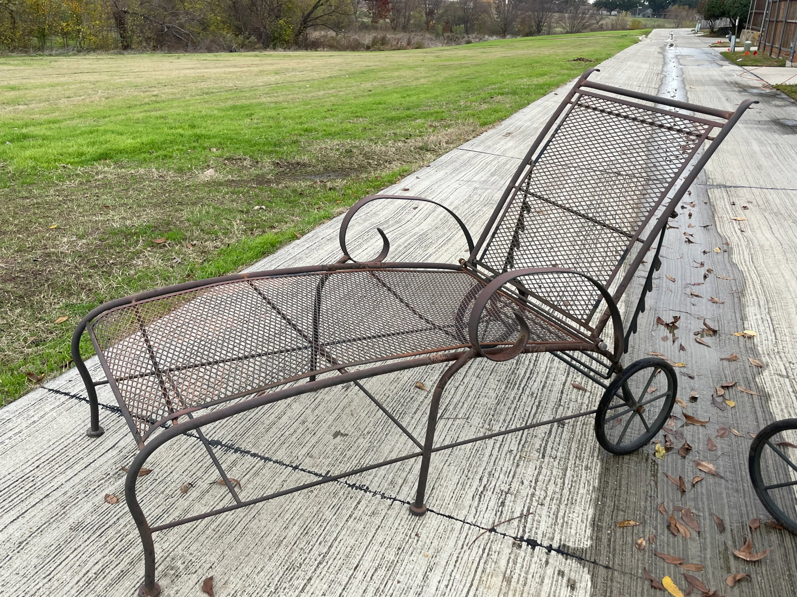 Mid Century Modern Salterini Style Iron Mesh Outdoor Chaise Lounges - a Pair - 4
