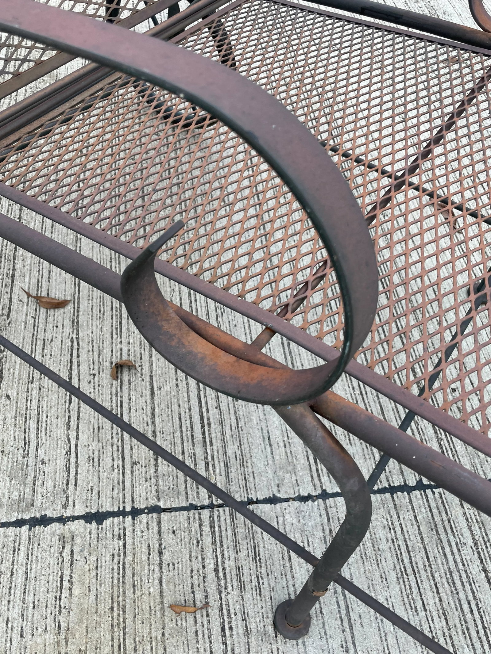 Mid Century Modern Salterini Style Iron Mesh Outdoor Chaise Lounges - a Pair - 6