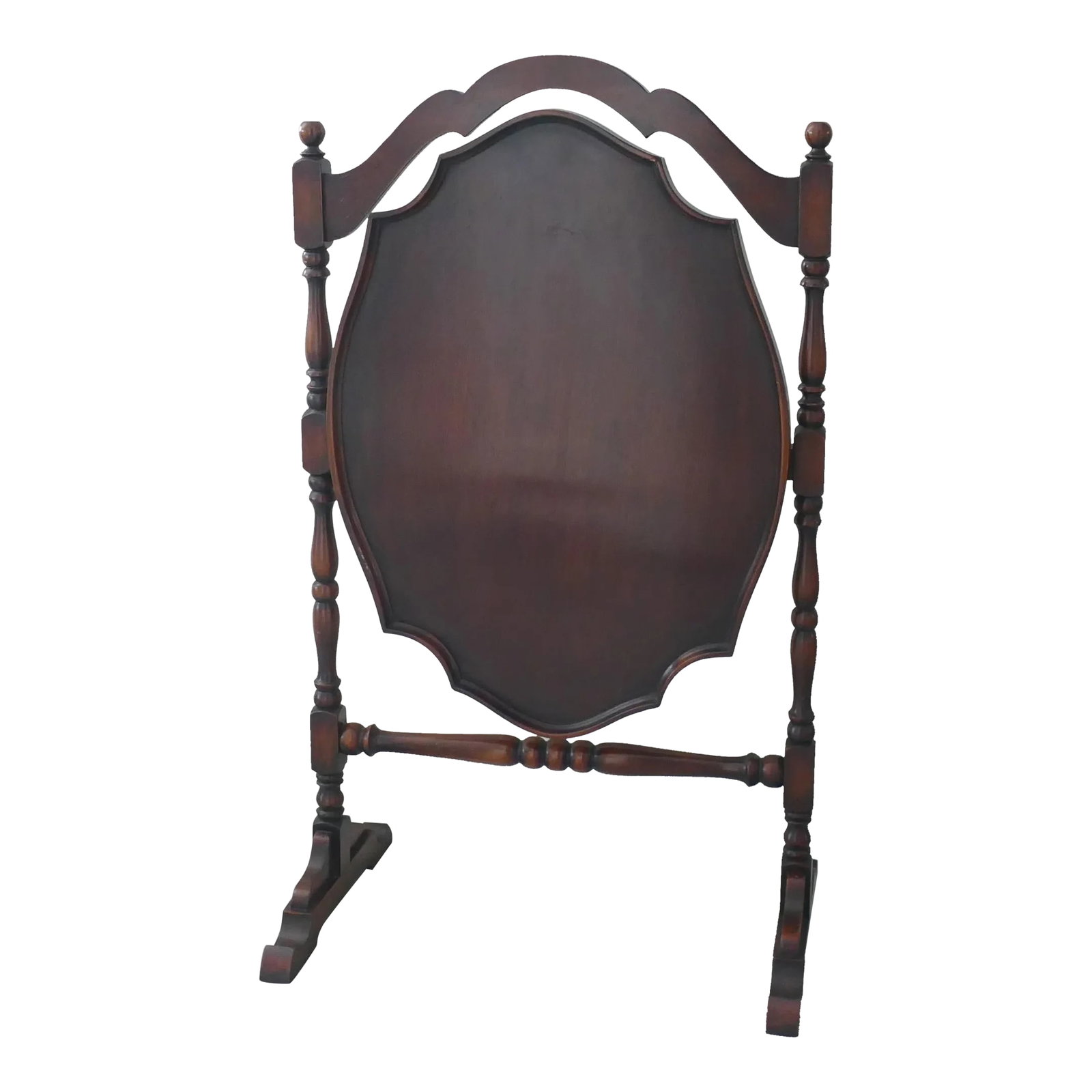 Early 20th Century Antique Tilt Top Pie Crust Table - Shape Handle: Beautiful vintage tilt-top table. Fabulous design, with the decorative trim handle around the top, it is very easy to carry/move. Very sturdy, the top has trim around the edge. Unique shape, lovely ca