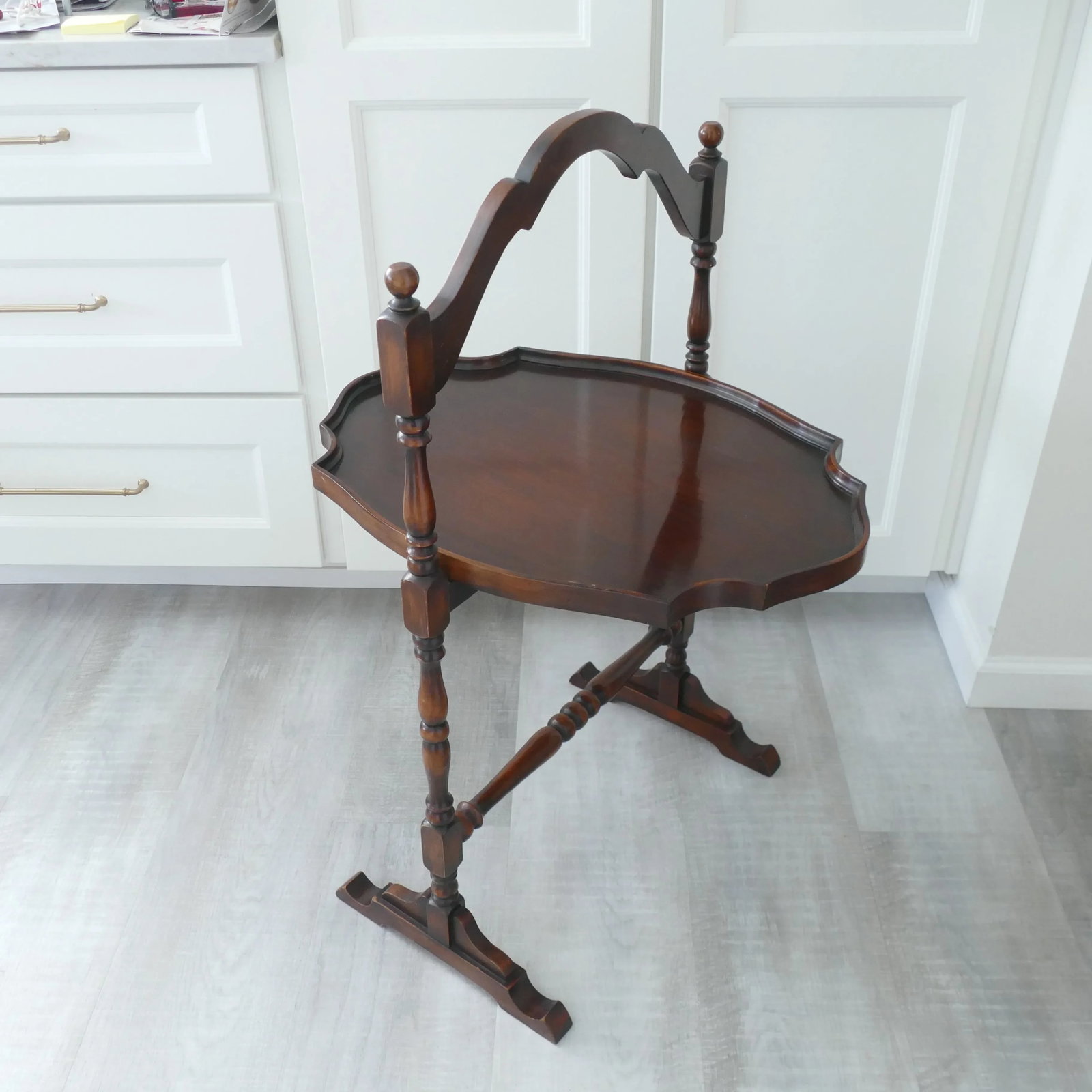 Early 20th Century Antique Tilt Top Pie Crust Table - Shape Handle - 3