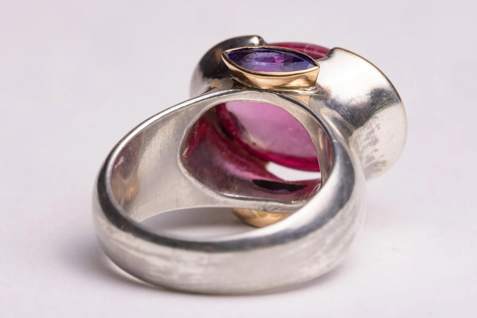 1990s Large Pink Tourmaline Dome Ring With Tanzanite - 5