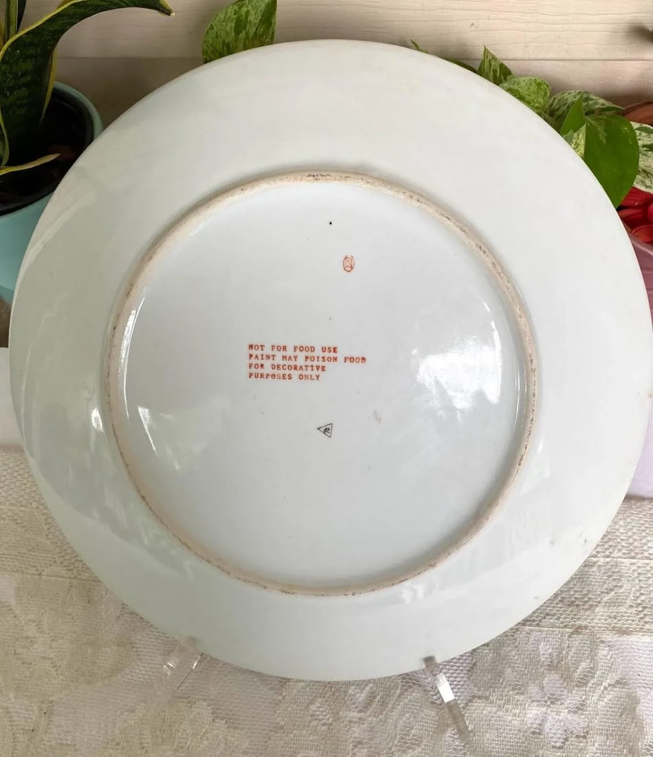 Vintage Mid 20th Century Ko-Kutani Style Decorative Plate, Hand Painted Bouquet With Gold Rim Flower - 4