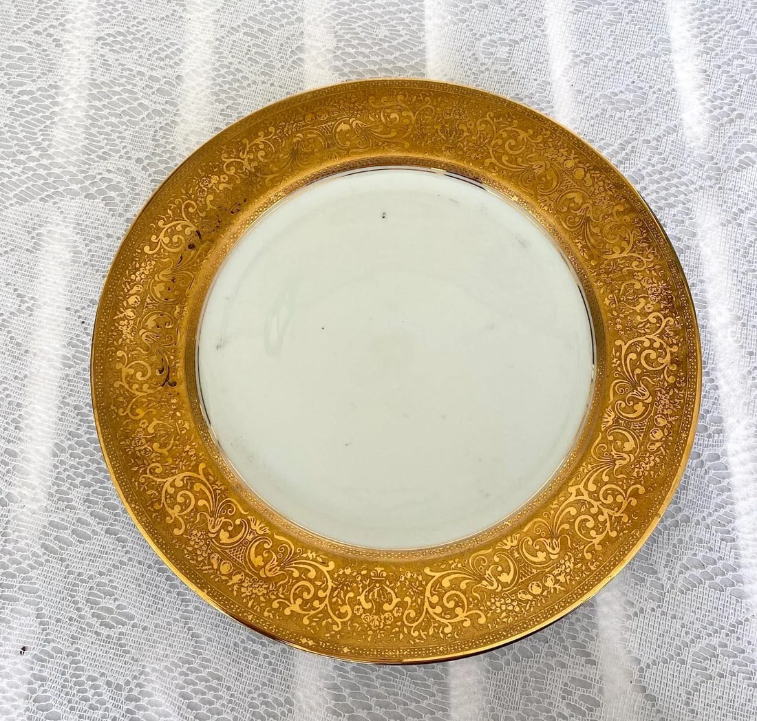 Vintage Royal Lb Bavaria 22 Karat Gold Embossed Rim Warranted Plate with Cream Center - 2