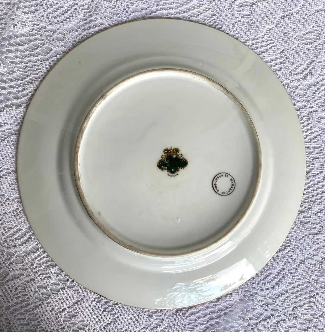 Vintage Royal Lb Bavaria 22 Karat Gold Embossed Rim Warranted Plate with Cream Center - 4