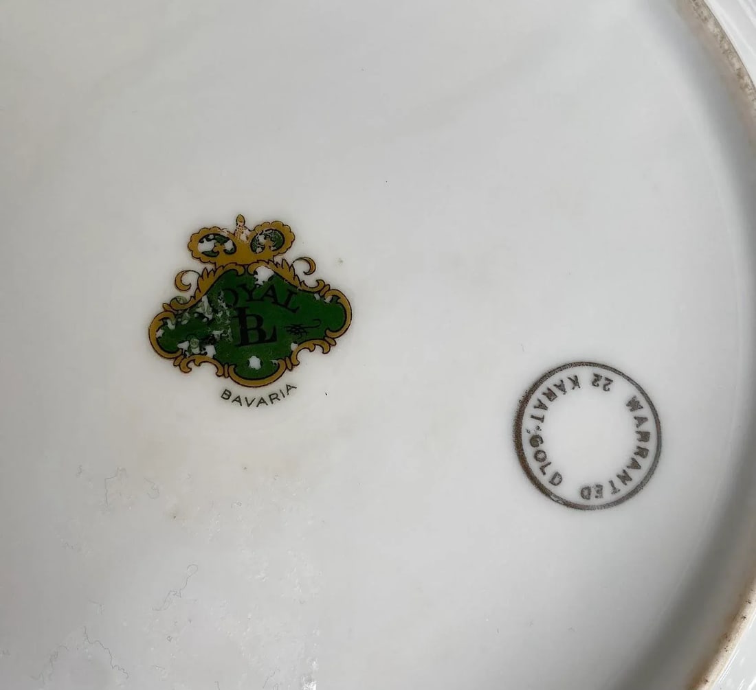 Vintage Royal Lb Bavaria 22 Karat Gold Embossed Rim Warranted Plate with Cream Center - 5