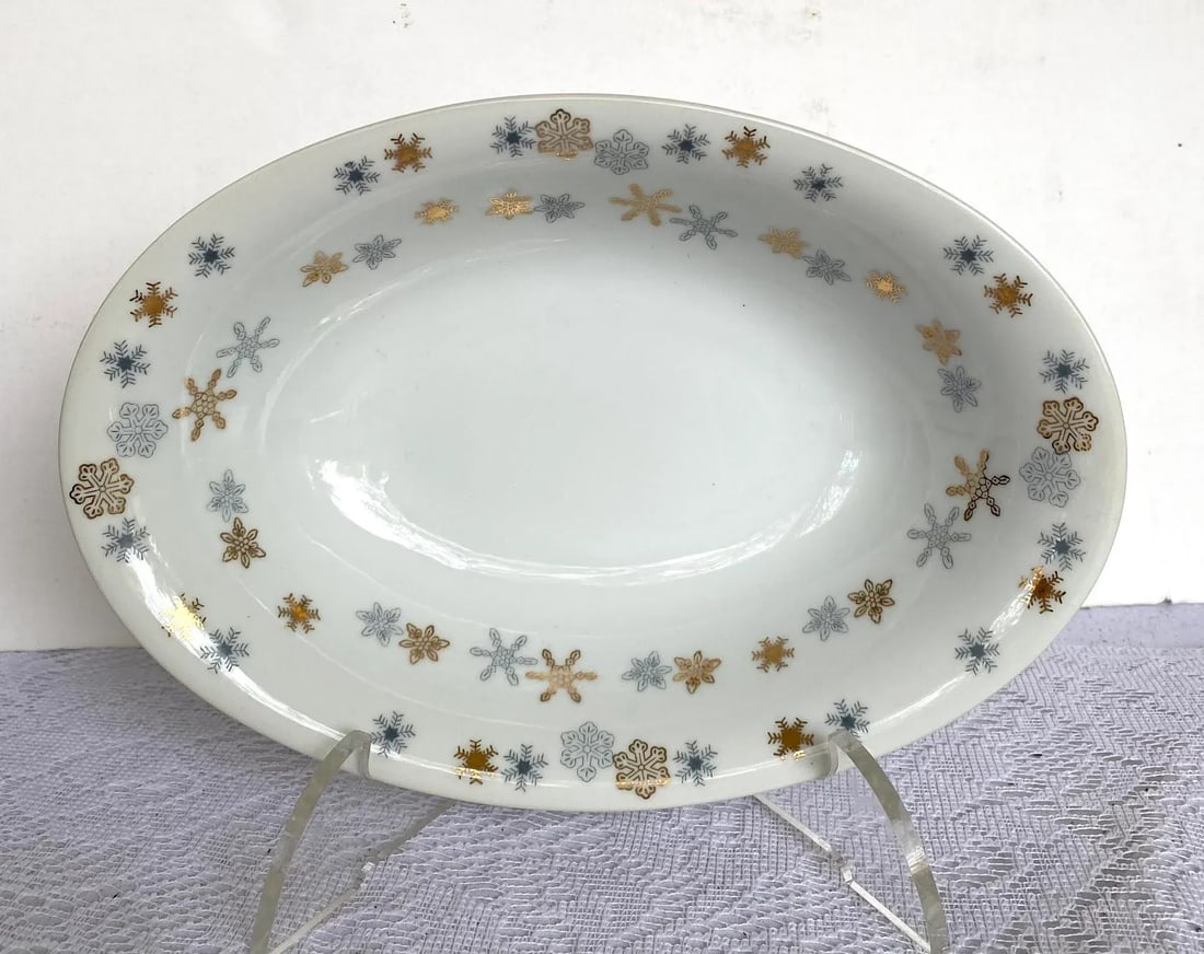 1950s Lipper & Mann Snow Star Gold, Blue Snowflakes Japan 3 Piece Serving Set - 4