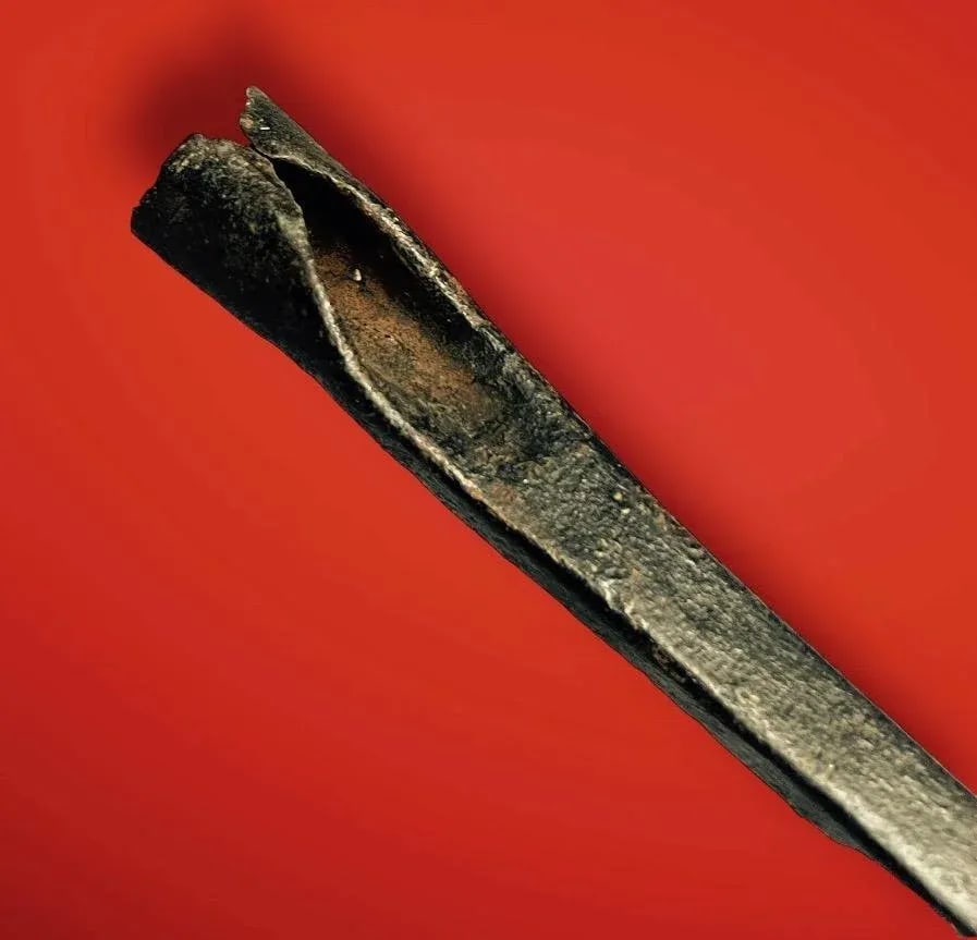 Early 18th Century French Brass Plague Pan With Forged Iron Handle - 6