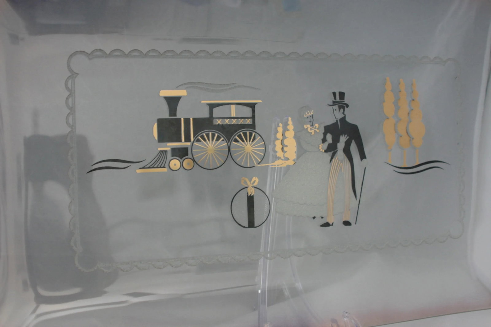 Mid-Century Large Iridescent Clear Glass Tray Black & Gold Victorian Scene - 5