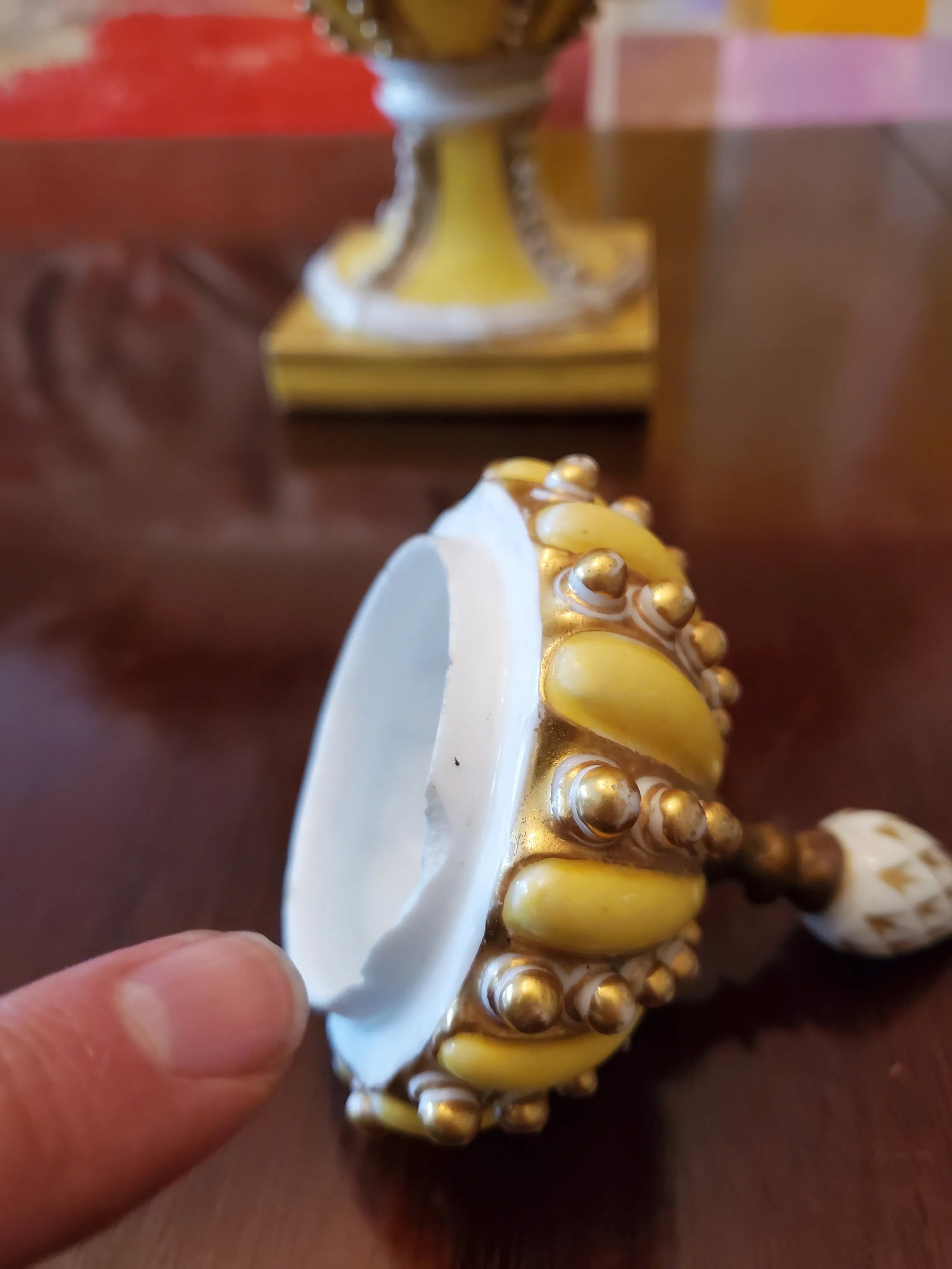 Antique Sevres Style Yellow Porcelain Sea Shell Urn - 4