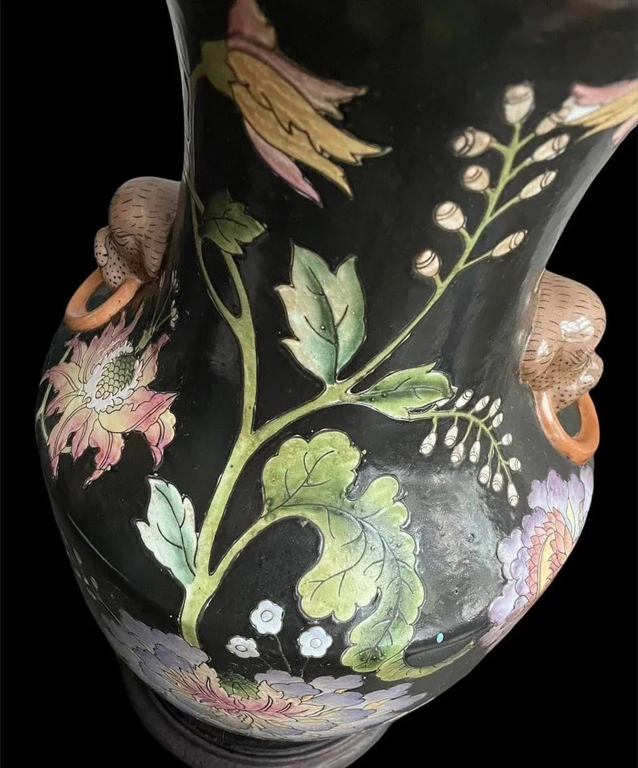 Vintage Black Floral Chinoiserie Lamp With Leopard Like Foo Dog Accents - 3