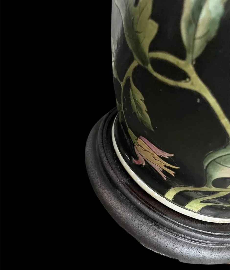 Vintage Black Floral Chinoiserie Lamp With Leopard Like Foo Dog Accents - 5