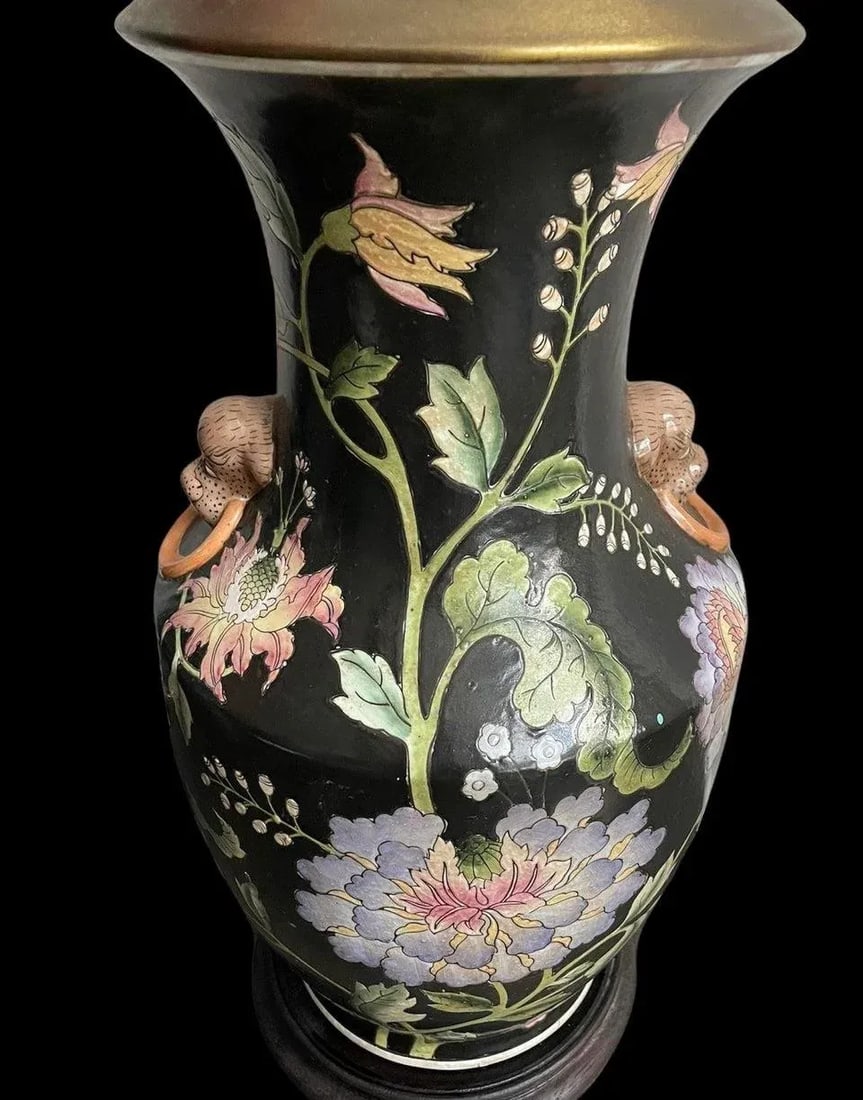 Vintage Black Floral Chinoiserie Lamp With Leopard Like Foo Dog Accents - 7