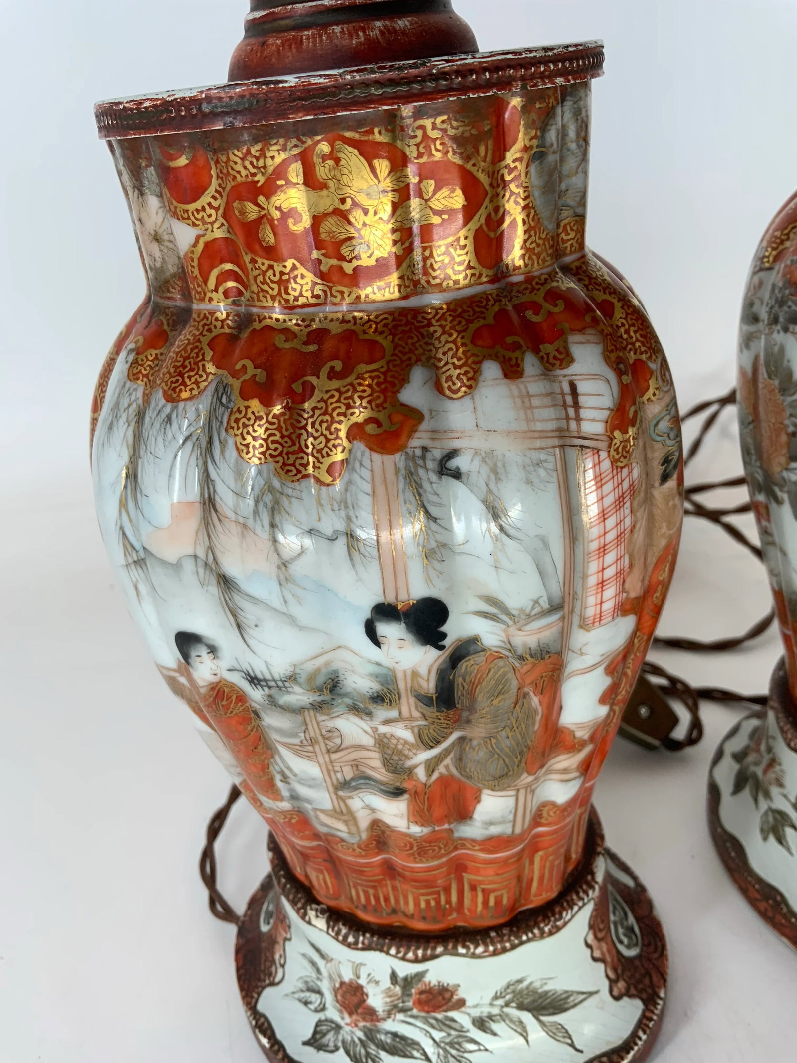 Pair of Antique Japanese Kutani Hand Painted Table Lamps. - 8