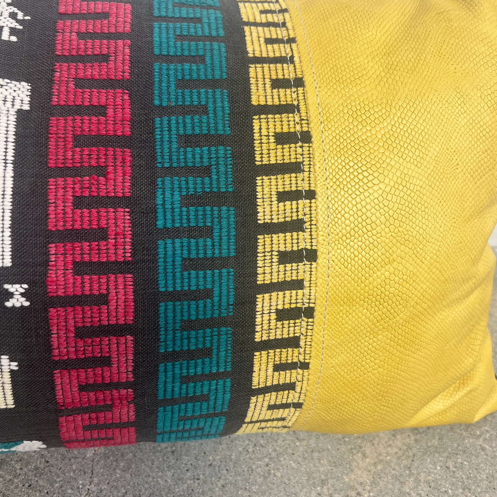 Vintage Peruvian Pillow With Yellow Snakeskin Leather - 3