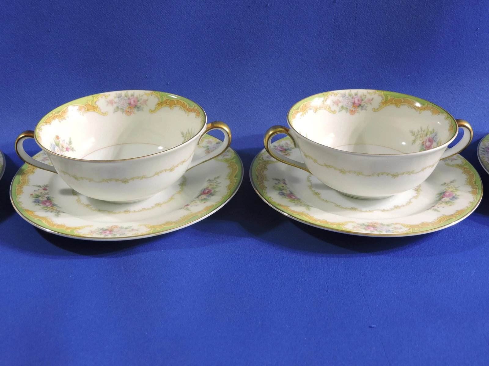 Early 20th Century Noritake Morimura Bro's Japanese Porcelain Echinacea & Rose Double Handled Cream - 3