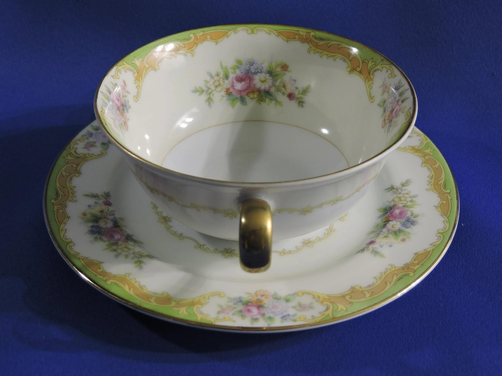 Early 20th Century Noritake Morimura Bro's Japanese Porcelain Echinacea & Rose Double Handled Cream - 8
