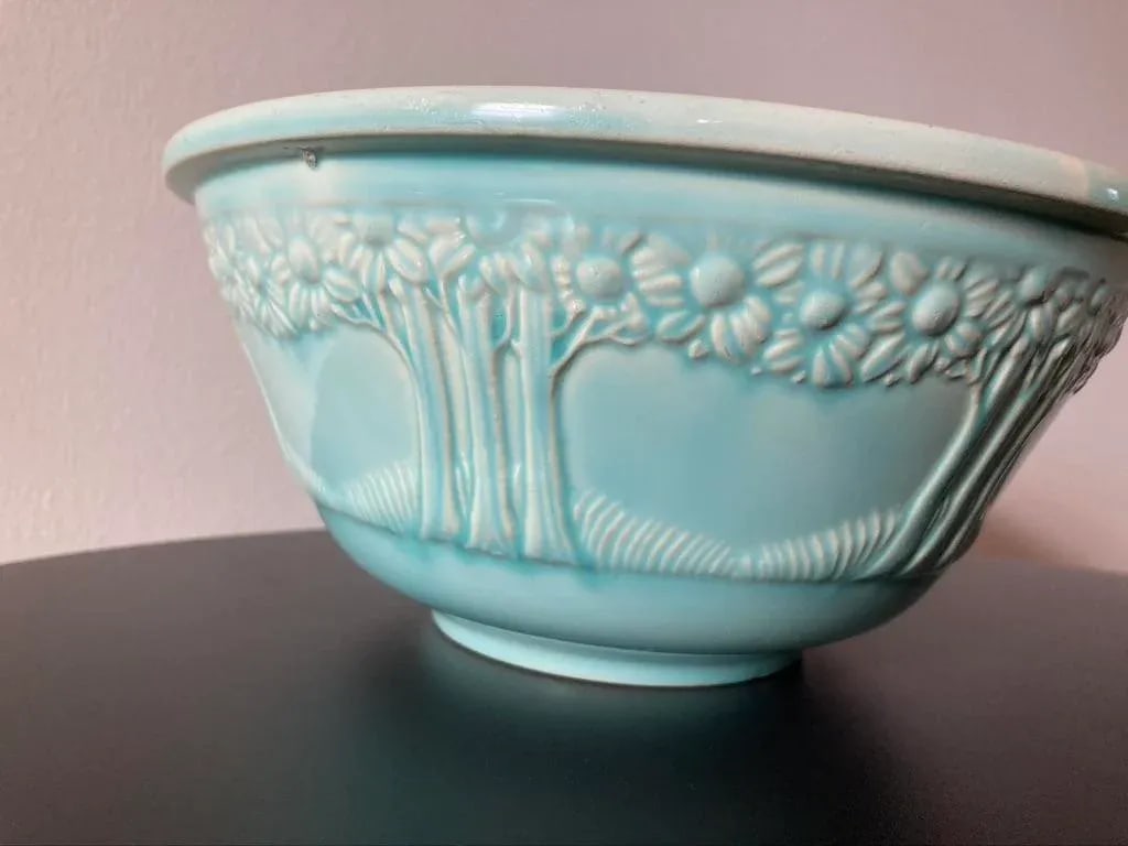 Early 20th Century Homer Laughlin Porcelain Bowl- Large - 6
