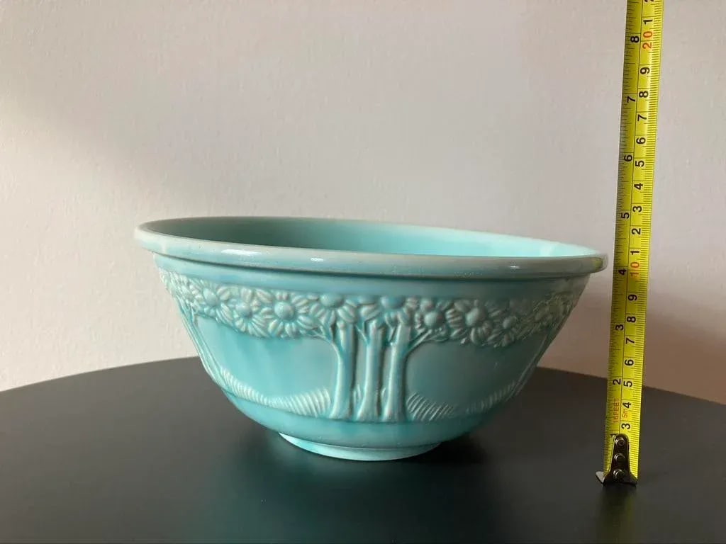 Early 20th Century Homer Laughlin Porcelain Bowl- Large - 7
